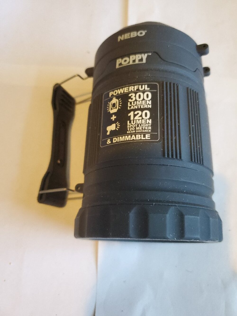 NEW BLACK NEBO POPPY 300 LUMEN LANTERN SPOTLIGHT FLASHLIGHT DIMMABLE BATTERY POW
